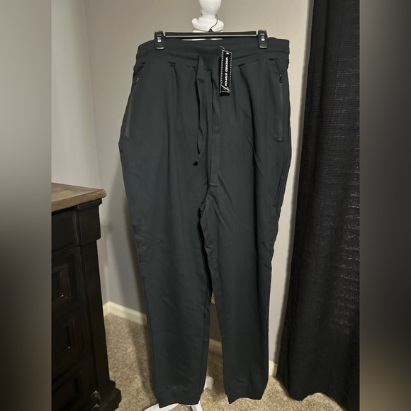 Wicked Stitch, size 2XL, NWT, has side pockets w/zippers, pet/smoke free home. - Picture 1 of 6
